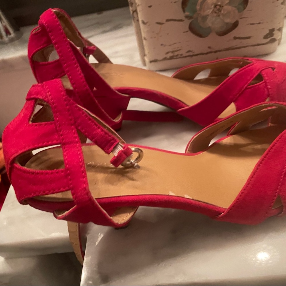Red Gomax heels
